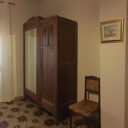La Lanterna *