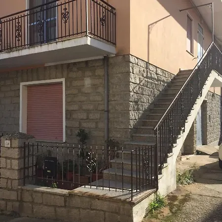 La Lanterna *